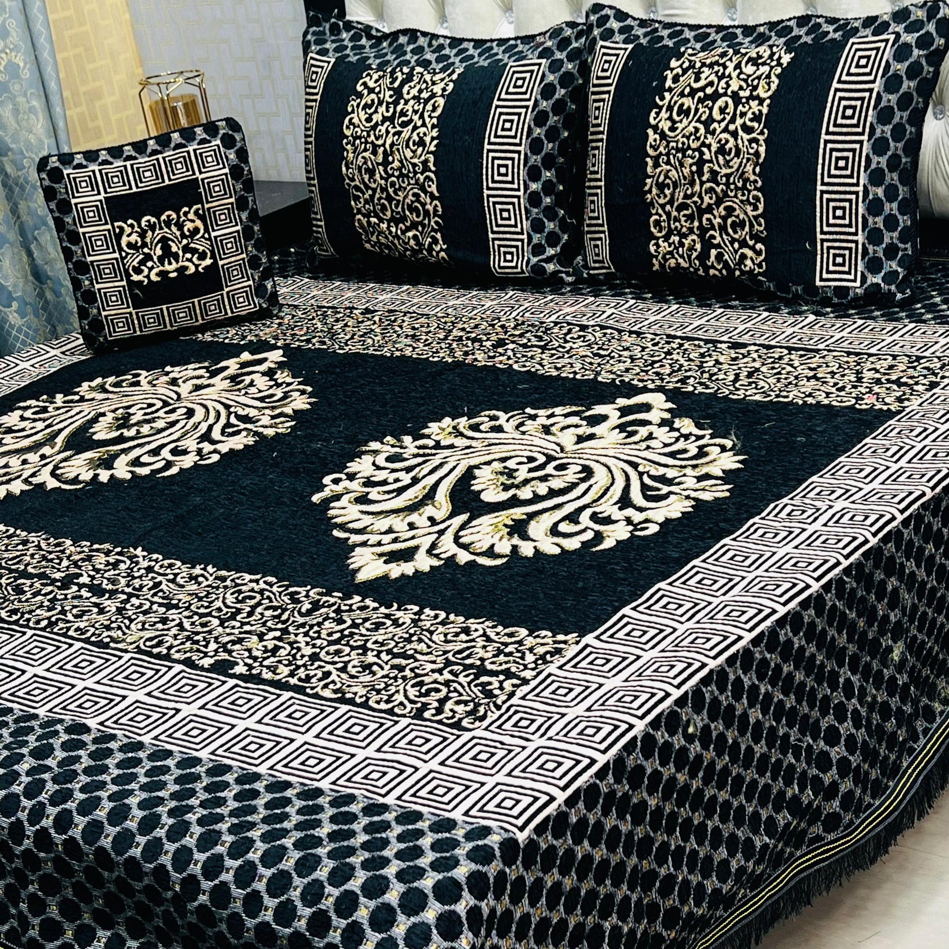 VELVET JACQUARD BEDSHEET 4 PCS