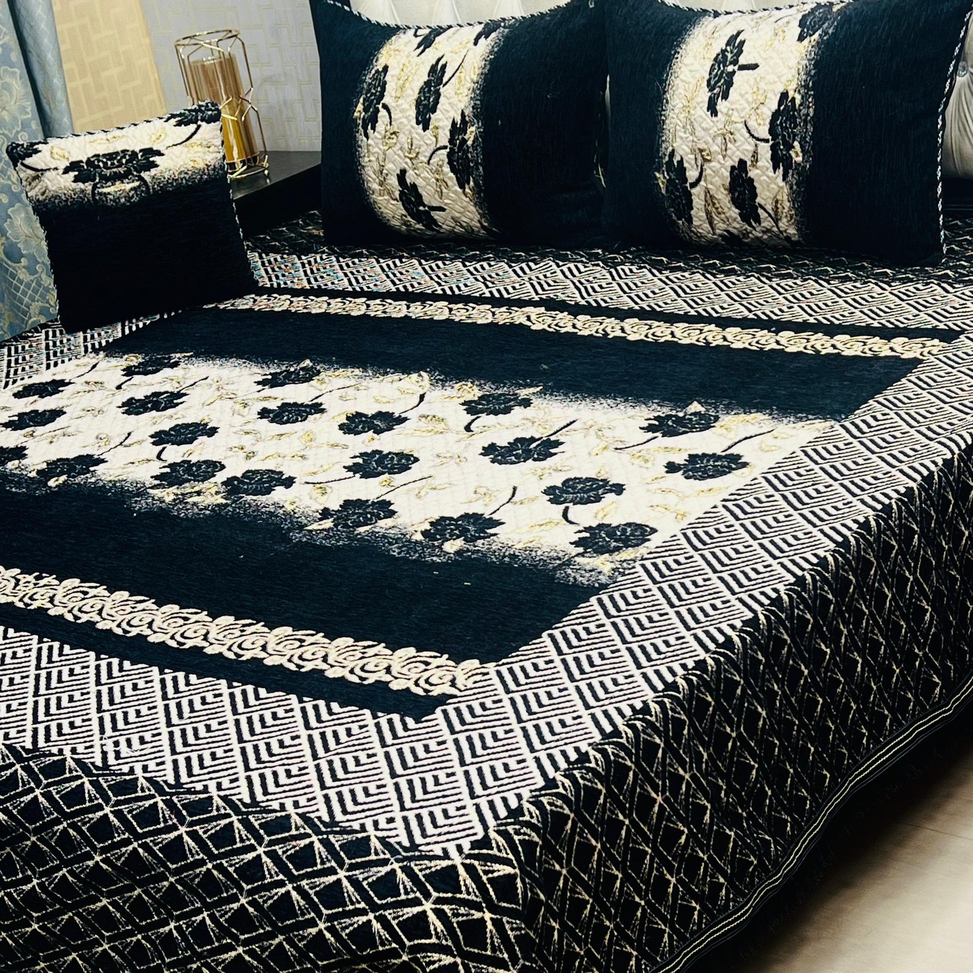 VELVET JACQUARD BEDSHEET 4 PCS