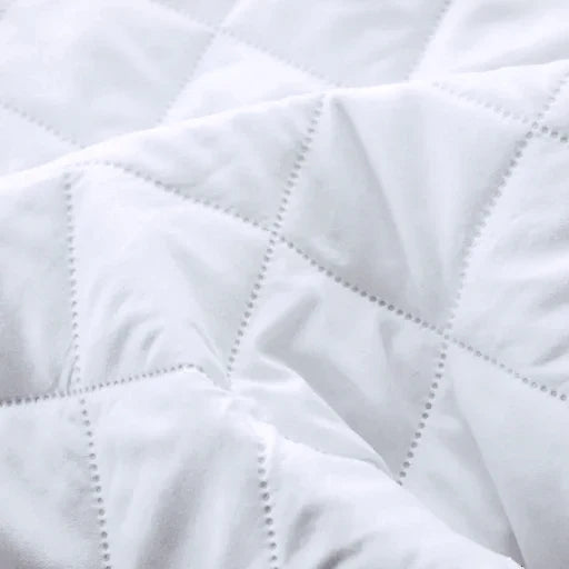 WHITE MATTRESS PROTECTOR
