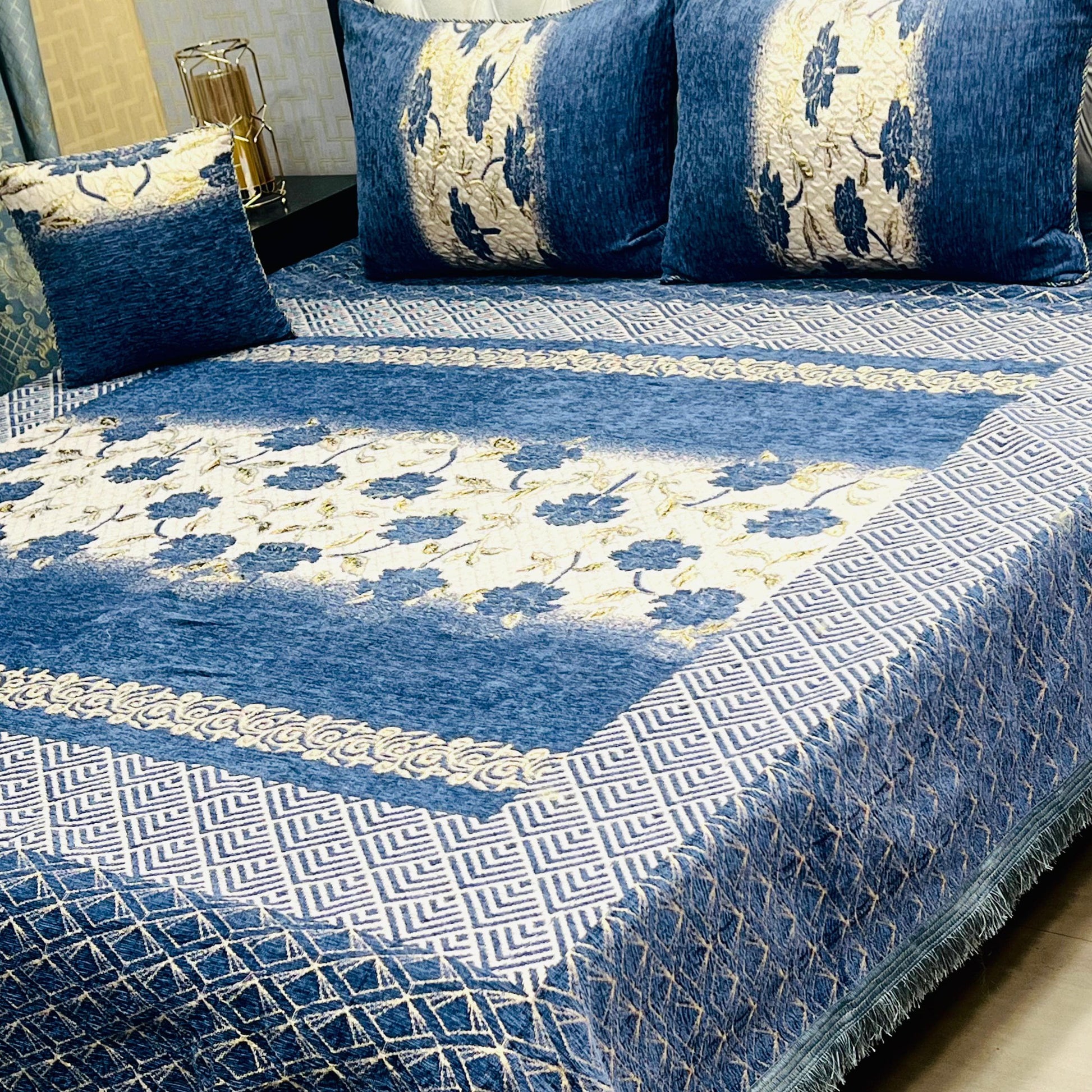 VELVET JACQUARD BEDSHEET 4 PCS